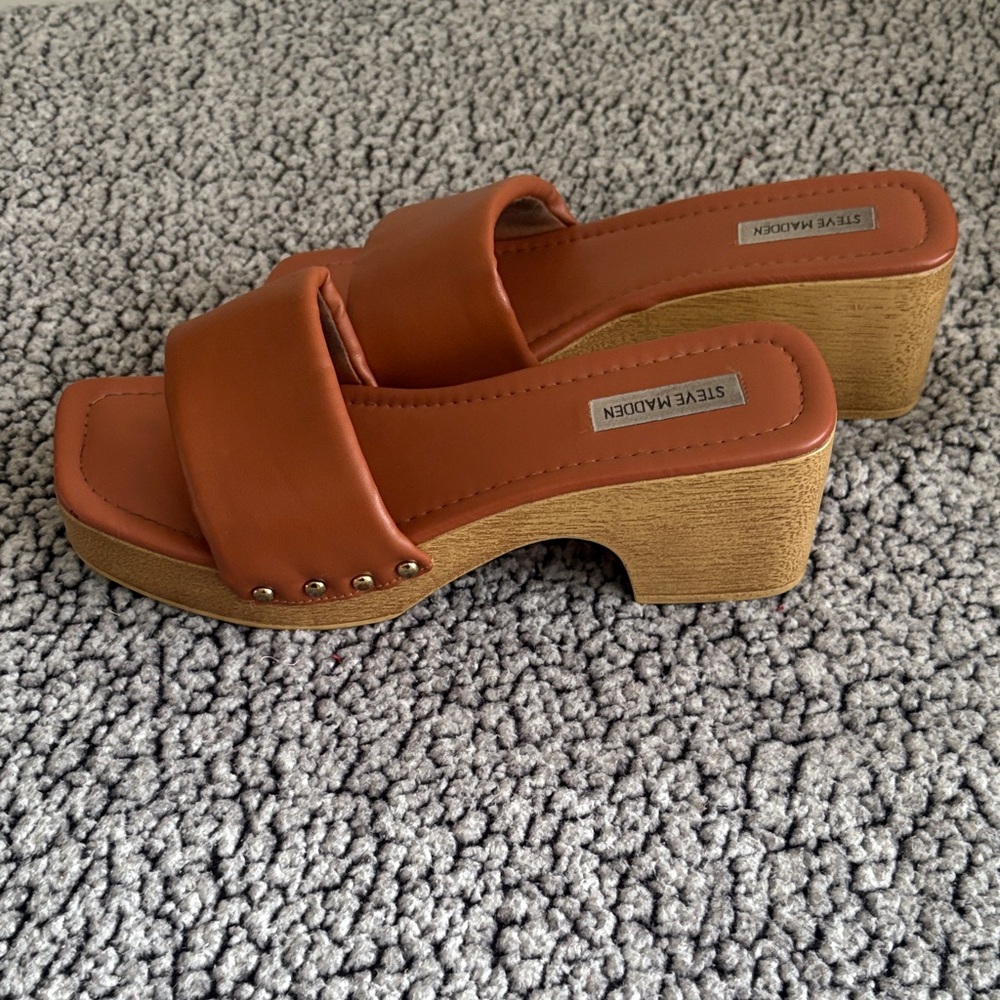 Steve Madden Women's Brown Mules with Wooden Heel (Used/Gently worn)